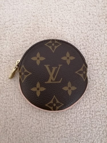 Authenic louis vuitton - authenic,
