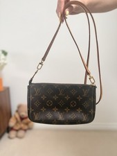 Louis Vuitton Pochette
